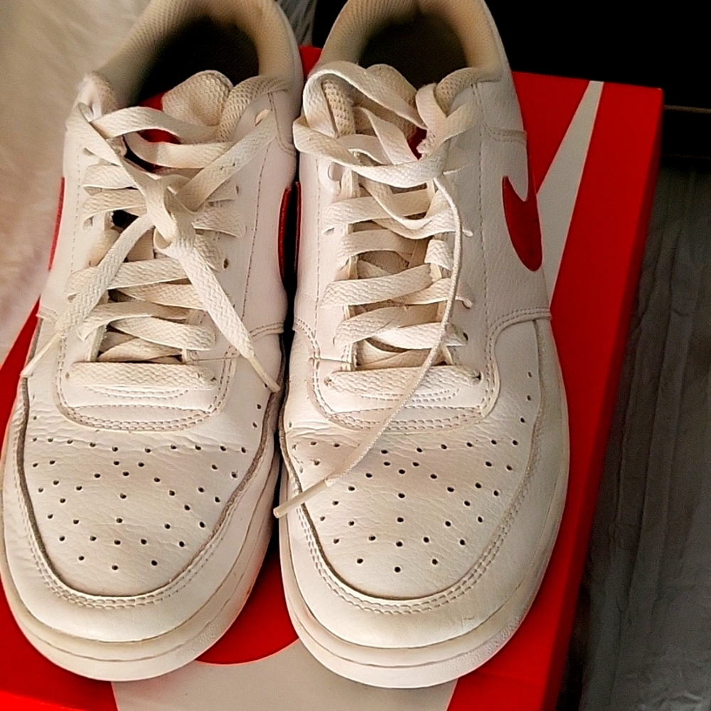 Nike White and Red Sneakers